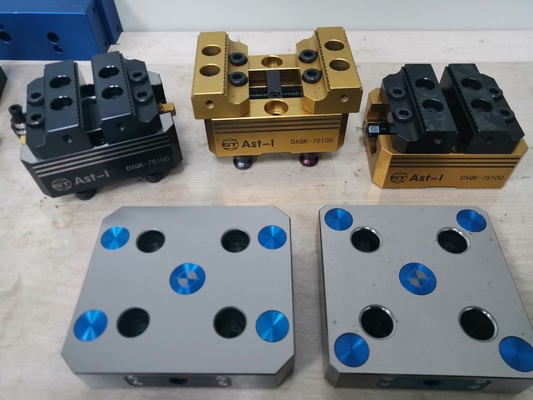 5つの軸線CNCの機械化のために空気の精密なCNCのクイック チェンジの据え付け品
