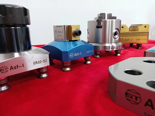 固定具をクランプする 5 軸 CNC ER32-52 精密フライス盤固定具