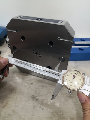 手動 4.0Kg ゼロ ポイント クランプ 52mm CNC フライス テーブル クランプ