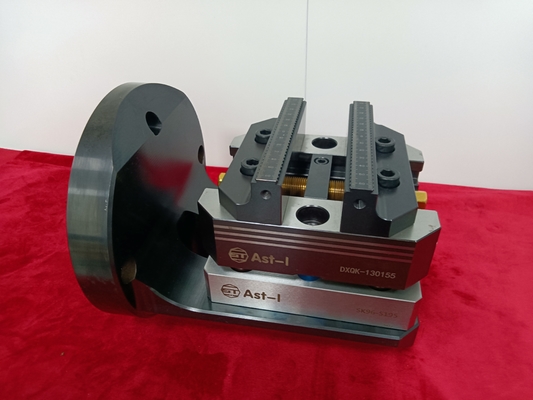 0.005mm 軸クランプ SK96-S195 を締め金で止める鋼鉄 CNC のフライス盤