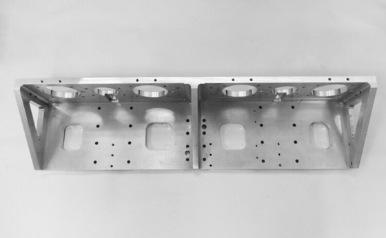 カスタマイズされた金属のマシニング センターの陽極酸化されたステンレス鋼のチタニウムの製粉 CNC の予備品は 07 をカスタマイズしました