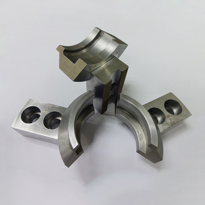 電気泳動の金属加工部品 0.05mm 5 軸 CNC 部品 OEM