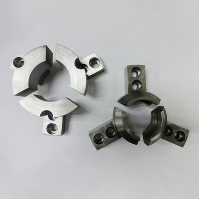 電気泳動の金属加工部品 0.05mm 5 軸 CNC 部品 OEM