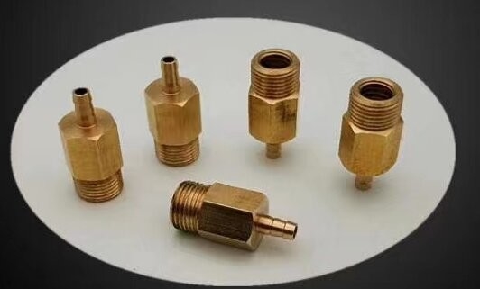 高精度のチタニウム CNC の機械化部品の鋼鉄酸化のブローチのタイプ