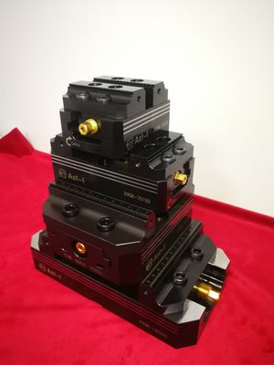 0.02mm 5軸バイス 60Nm 手動セルフセンタリングマシンバイス 75100